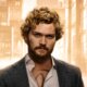Finn Jones volta como Punho de Ferro em Demolidor: Born Again e fala sobre Danny Rand mais maduro