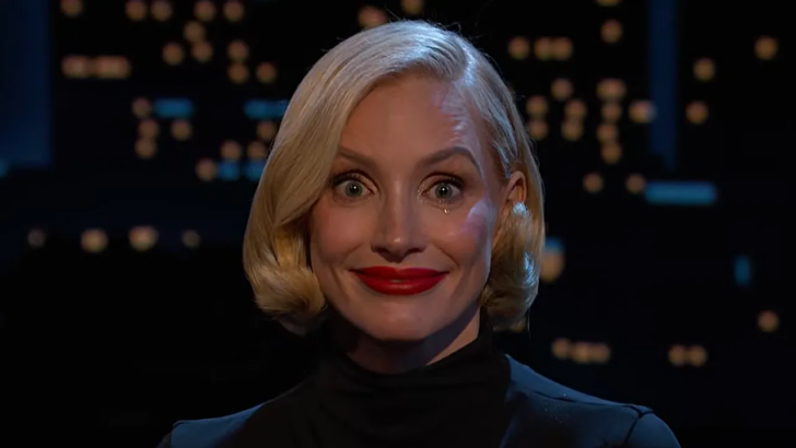Jessica Chastain revela o segredo por trás do sorriso assustador de Other Mommy