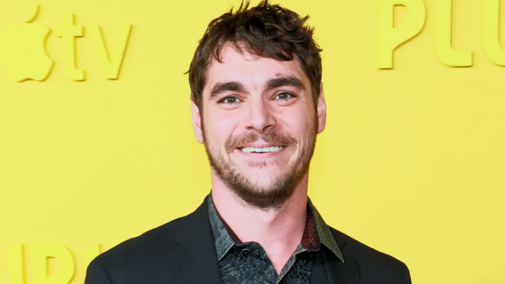 Morre RJ Mitte, ator de Walter White Jr. em Breaking Bad, aos 34 anos