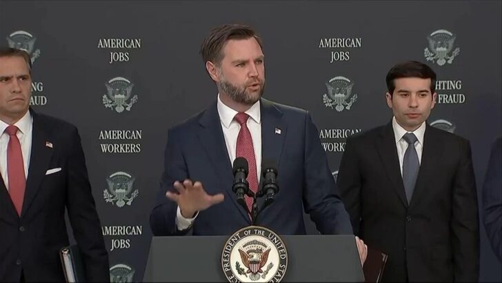 Microsoft perde direito de pedir green card para funcionários com visto H-1B após acusação de fraude